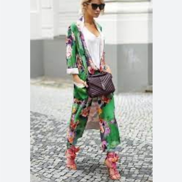 Zara Jackets & Blazers - Zara Kimono Green Floral Blogger Fave M